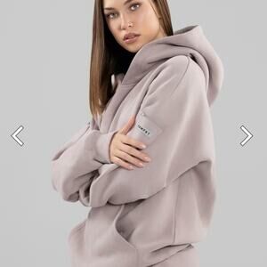 NEW COMFRT OVERSIZED TRAVEL HOODIE